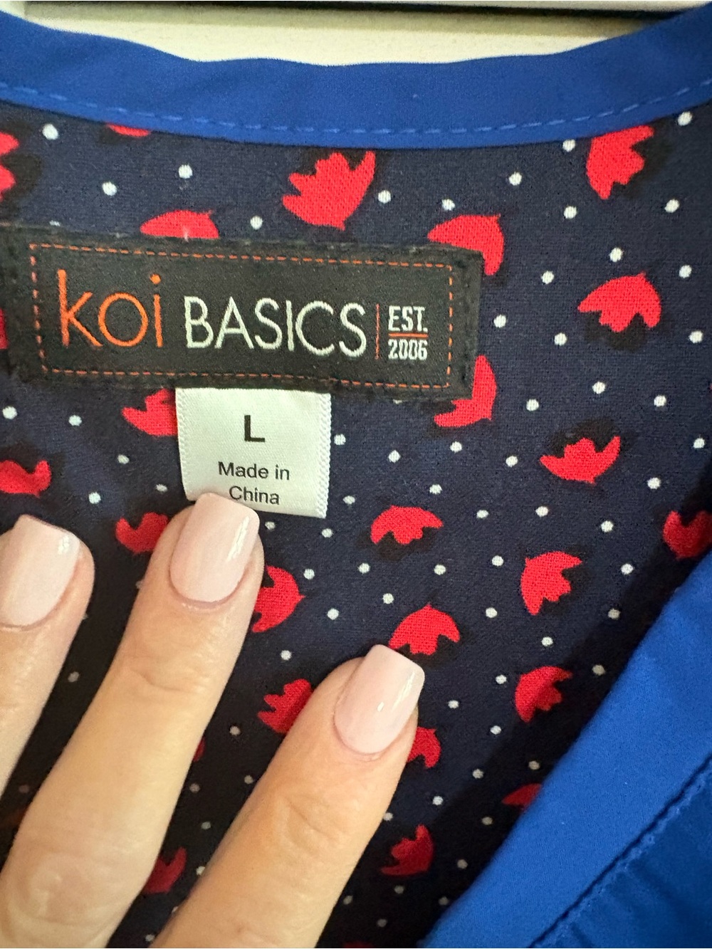 Koi Scrub Set - Picture 3 of 6